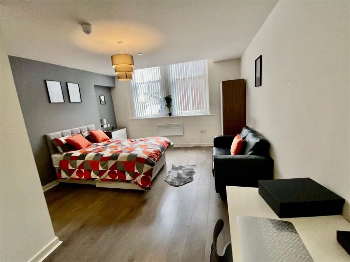Flat Fawcett Street in Sunderland