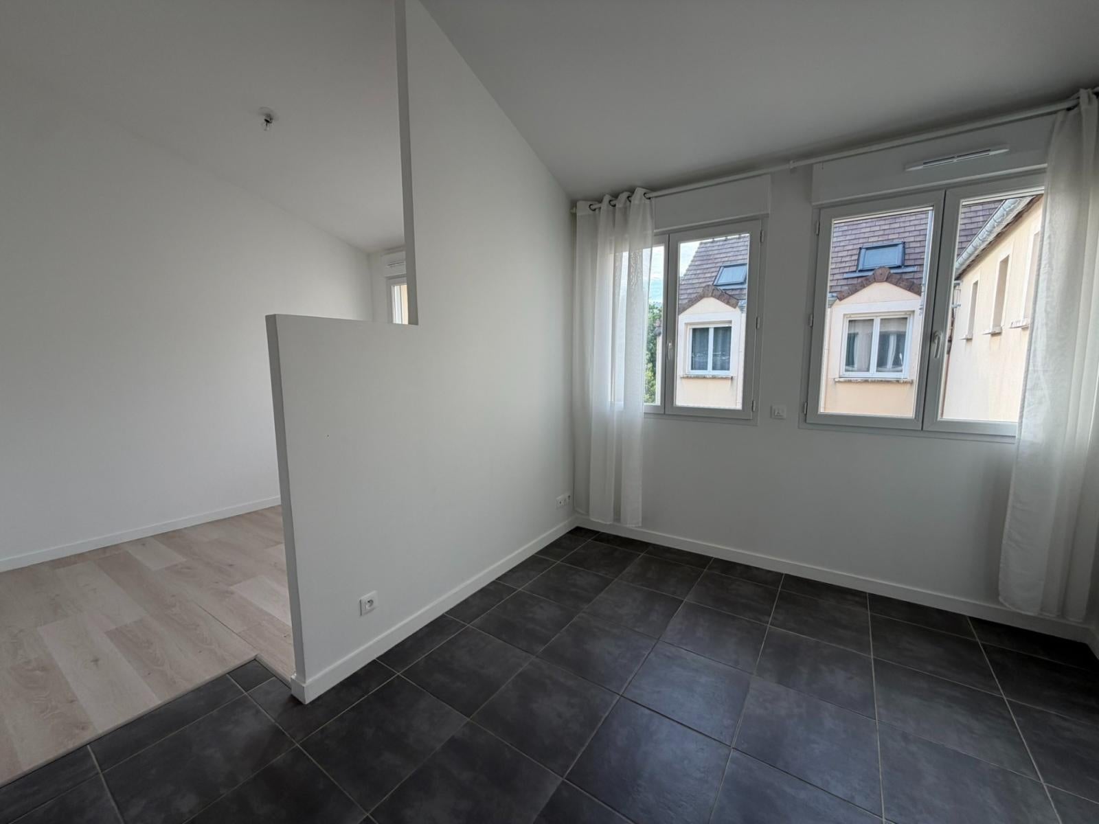 Flat Rue Jacques Durand in Avon