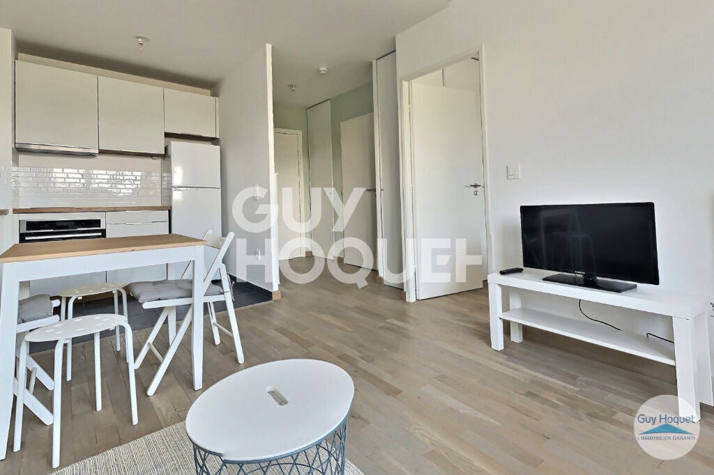 Flat Avenue du Professeur Cadiot in Maisons-Alfort
