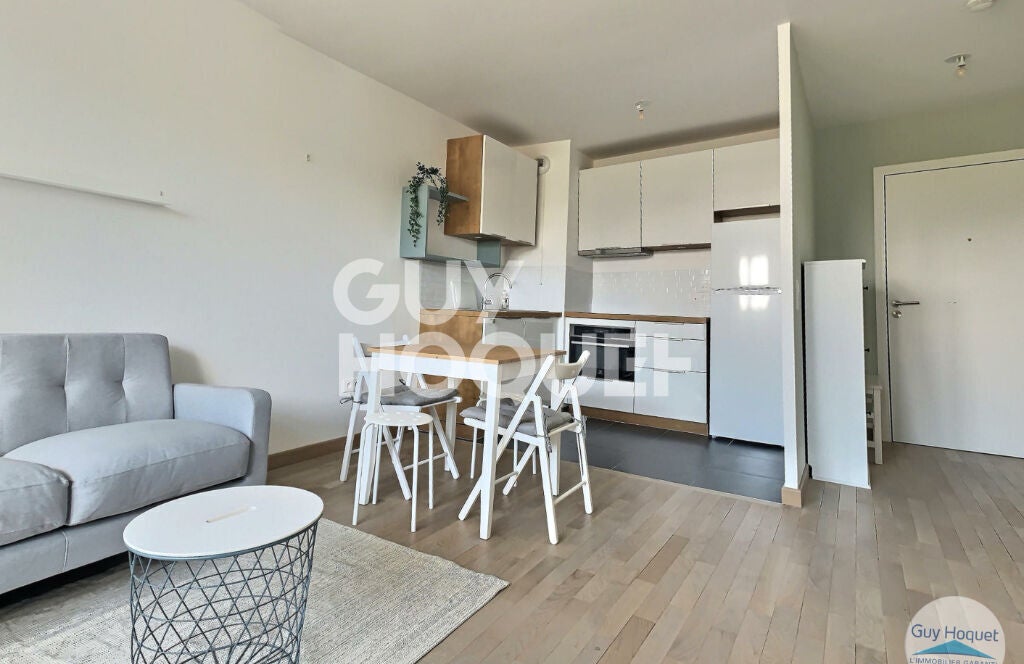 Flat Avenue du Professeur Cadiot in Maisons-Alfort