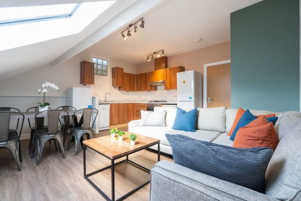 Flat Jesmond Road in Newcastle upon Tyne