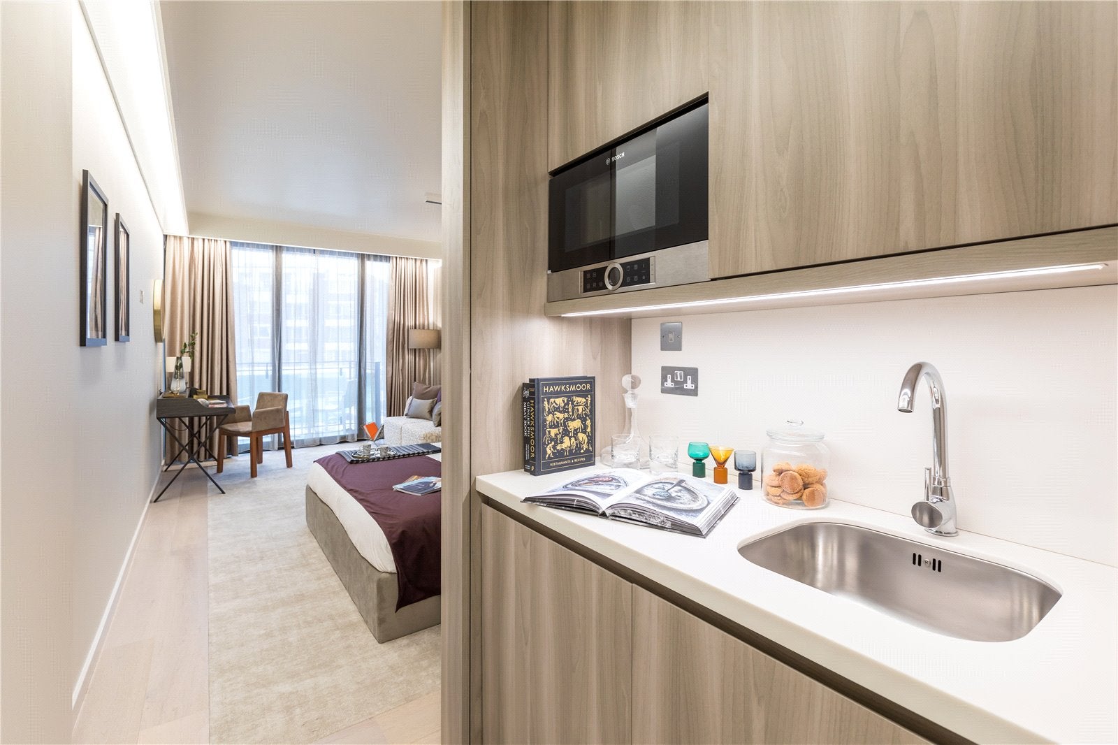 Flat Finchley Road in Greater London