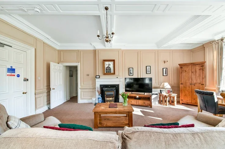 Flat Sutton Road in Sutton-under-Whitestonecliffe