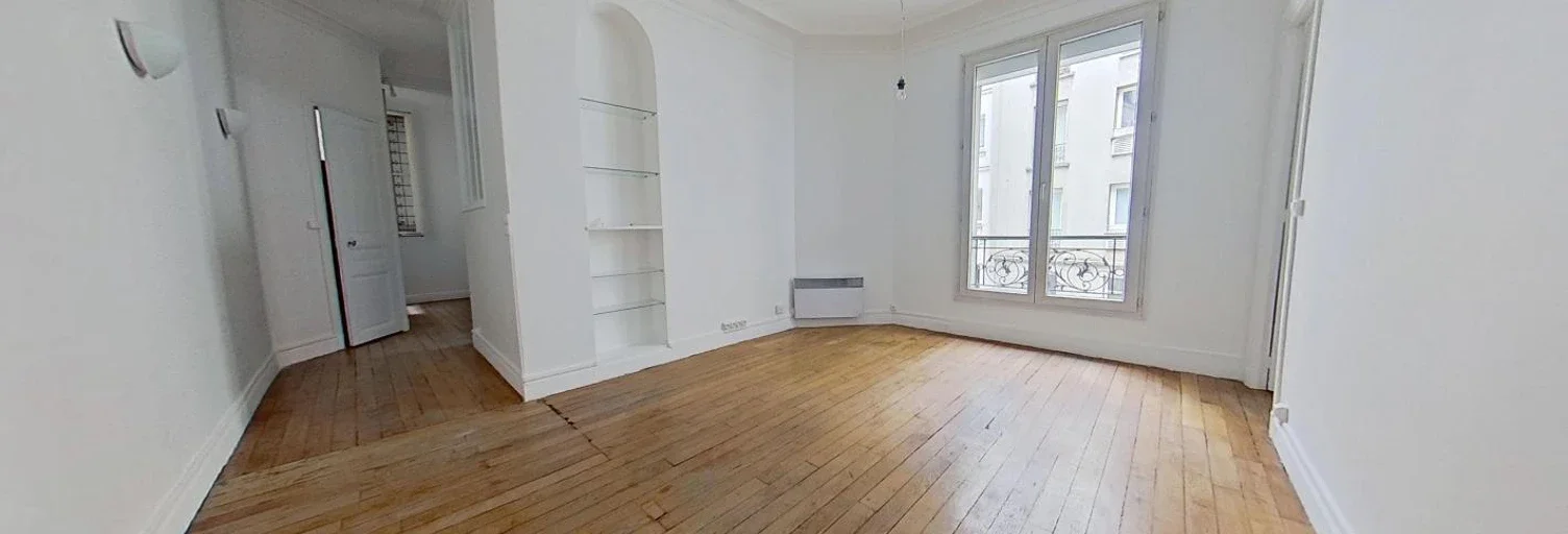 Flat Avenue Philippe Auguste in Paris