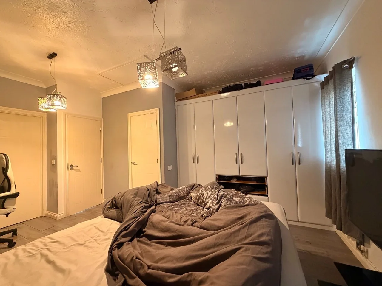 Room Hannah Close in Chatham