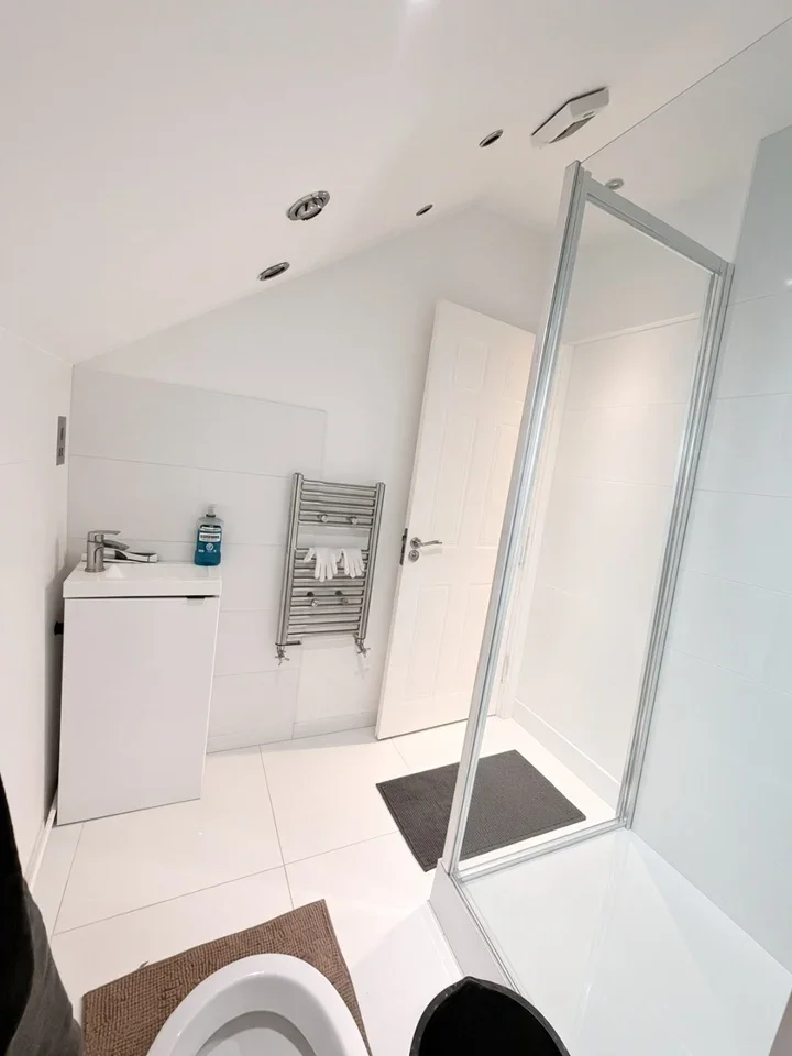 Room Hannah Close in Chatham