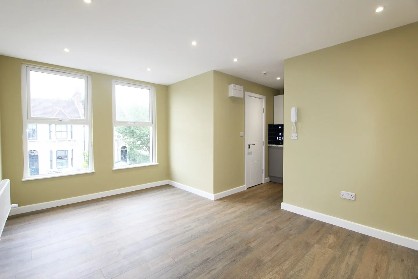 Flat Torridon Road in Greater London