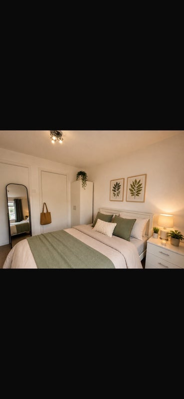 Room Worple Road in Greater London