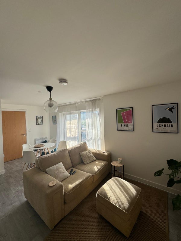 Room Blackfriars Road in Salford