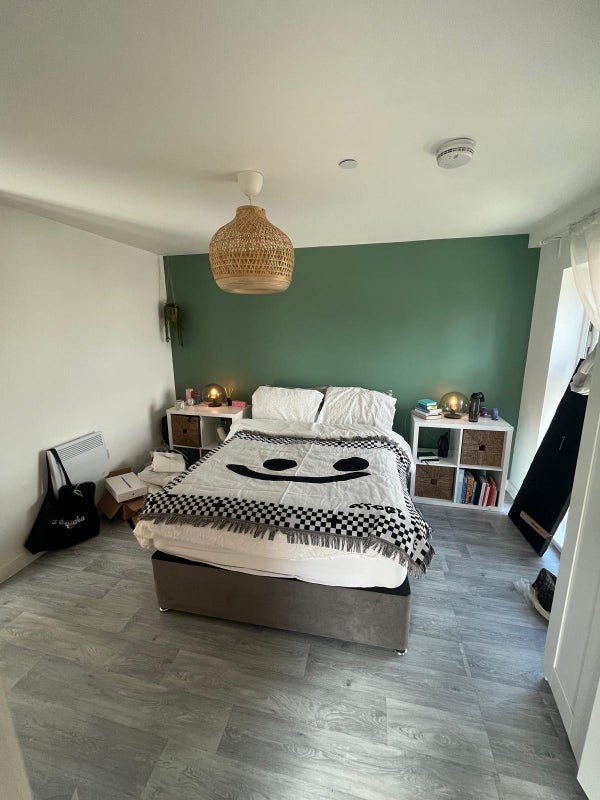Room Blackfriars Road in Salford