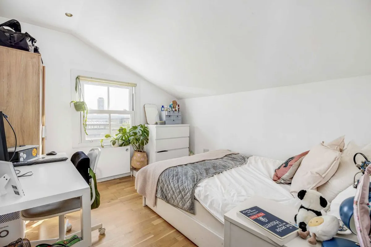 Flat Hubert Grove in Greater London