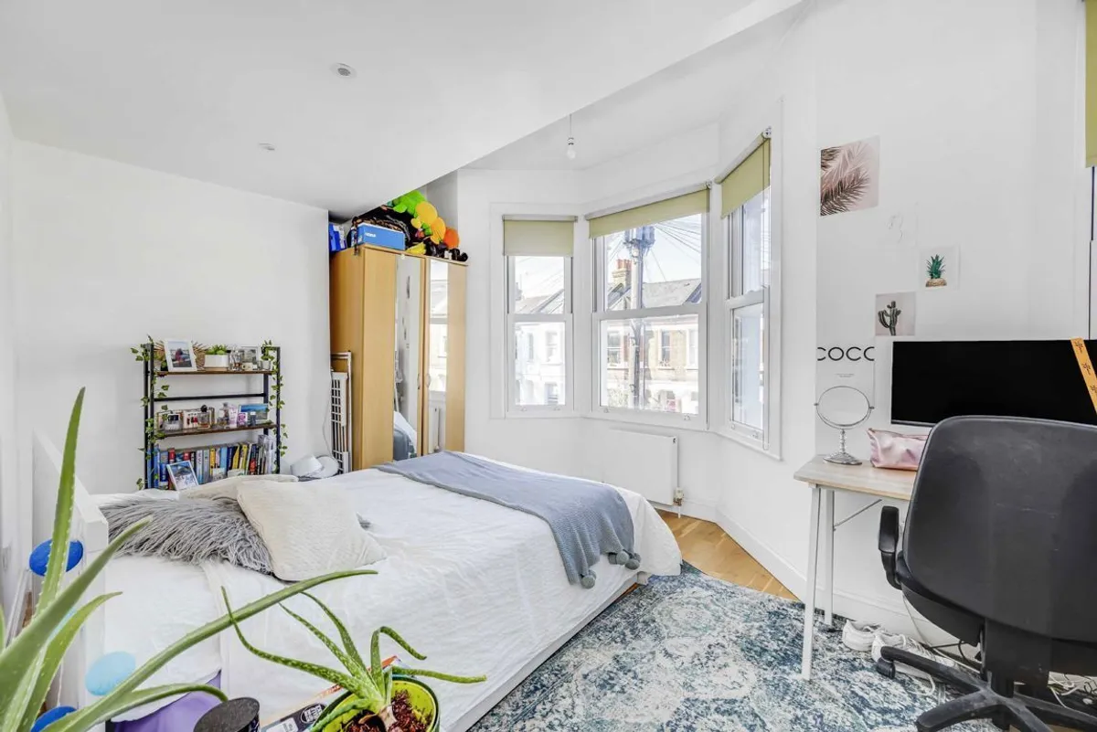 Flat Hubert Grove in Greater London