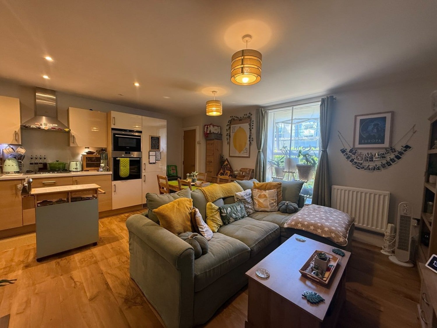 Flat Warren Road in Reigate and Banstead