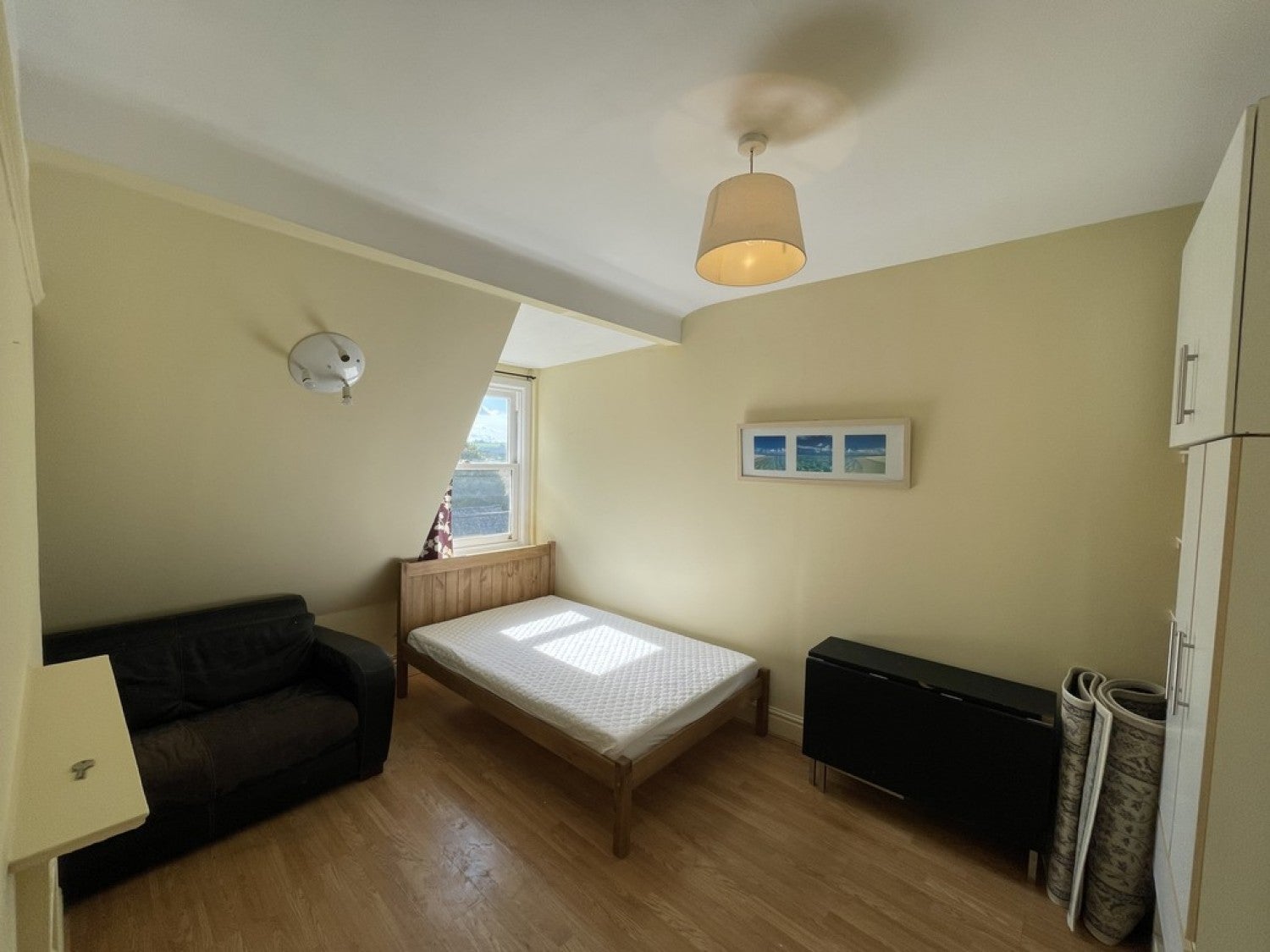Flat Jewry Street in Winchester
