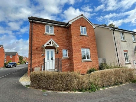 House Cromwell Close in Stroud