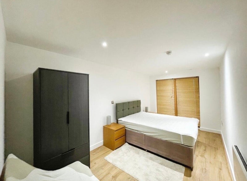 Room Chadwick Street in Leeds