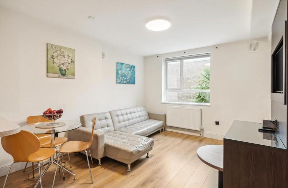 Flat Albany Street in Greater London