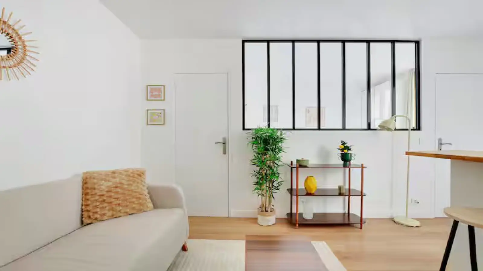 Flat Rue Sainte-Marthe in Paris