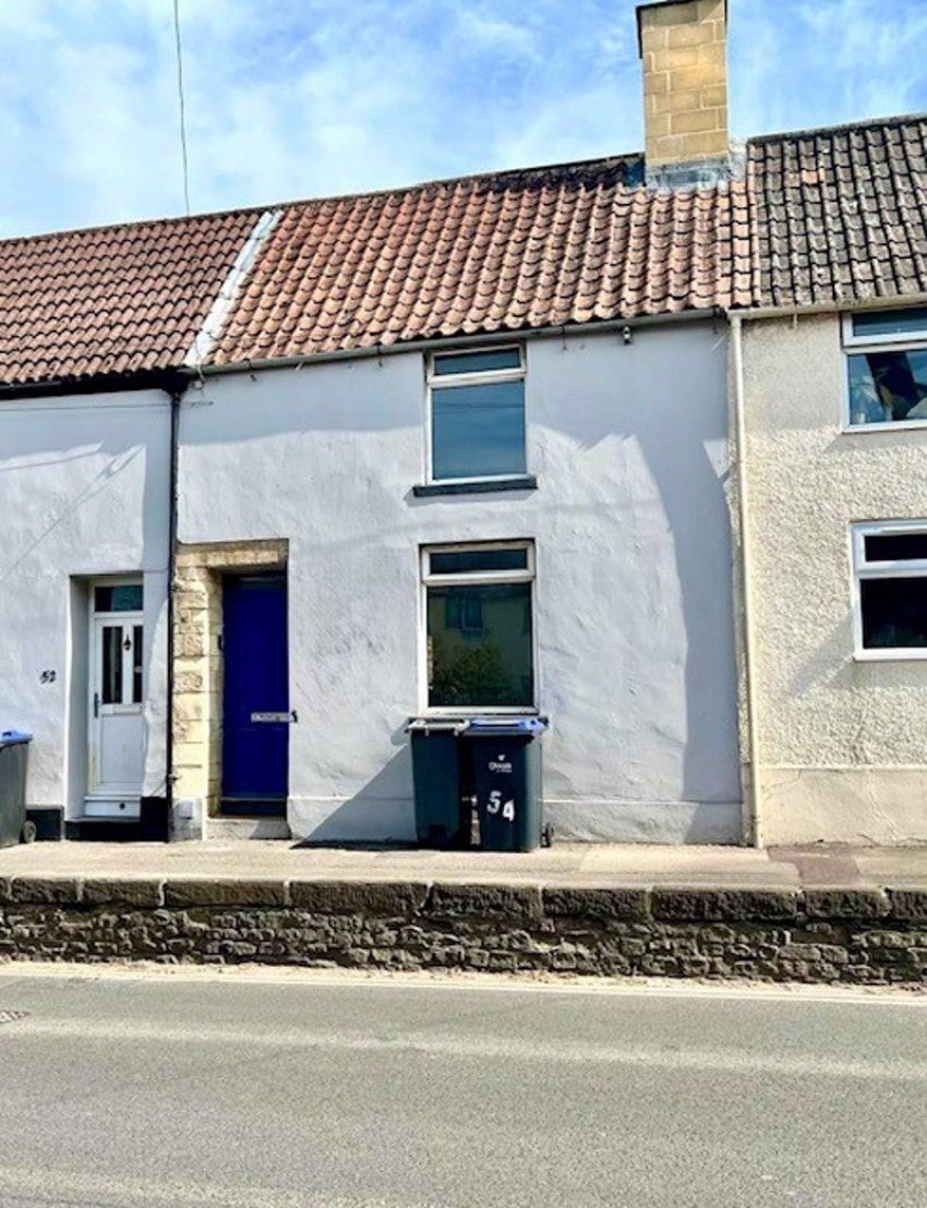 House London Road in Calne