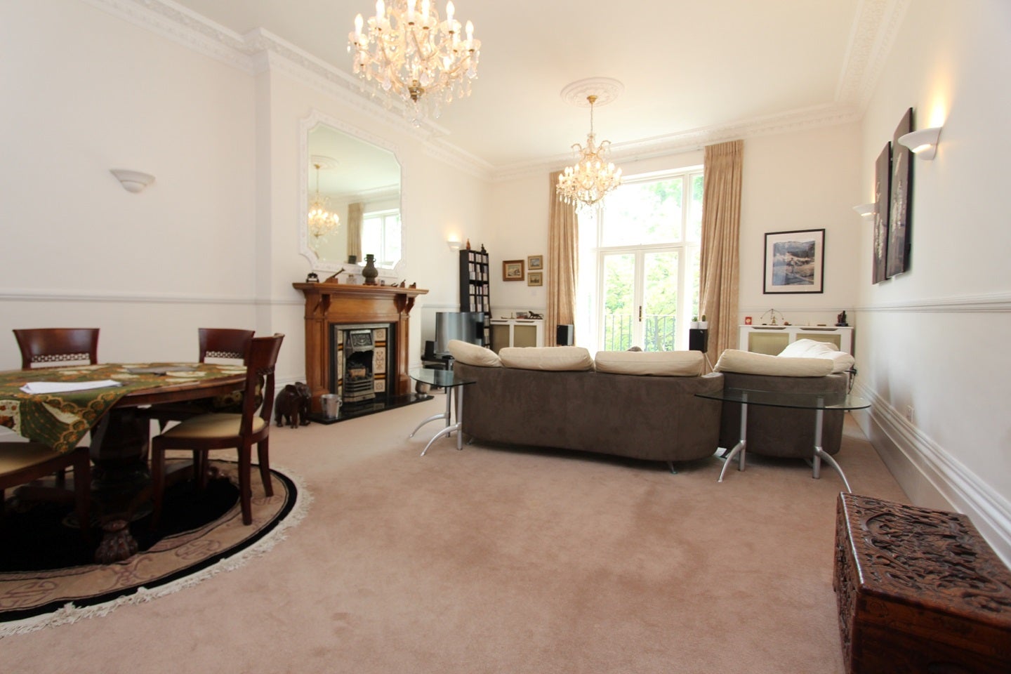 Flat Belsize Park Gardens in Greater London