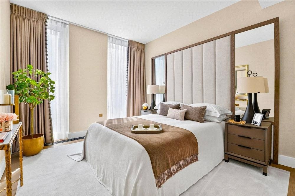 Flat Knightsbridge Green in City of Westminster