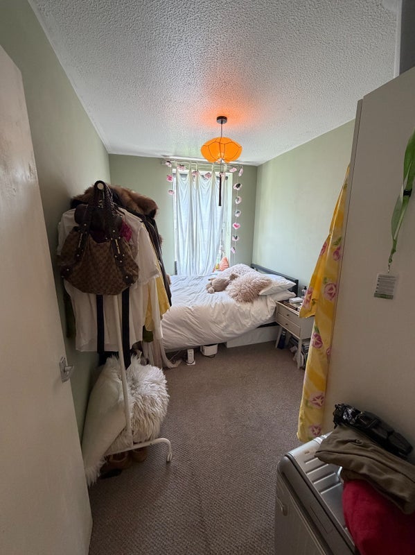 Room Cranwood Street in Greater London