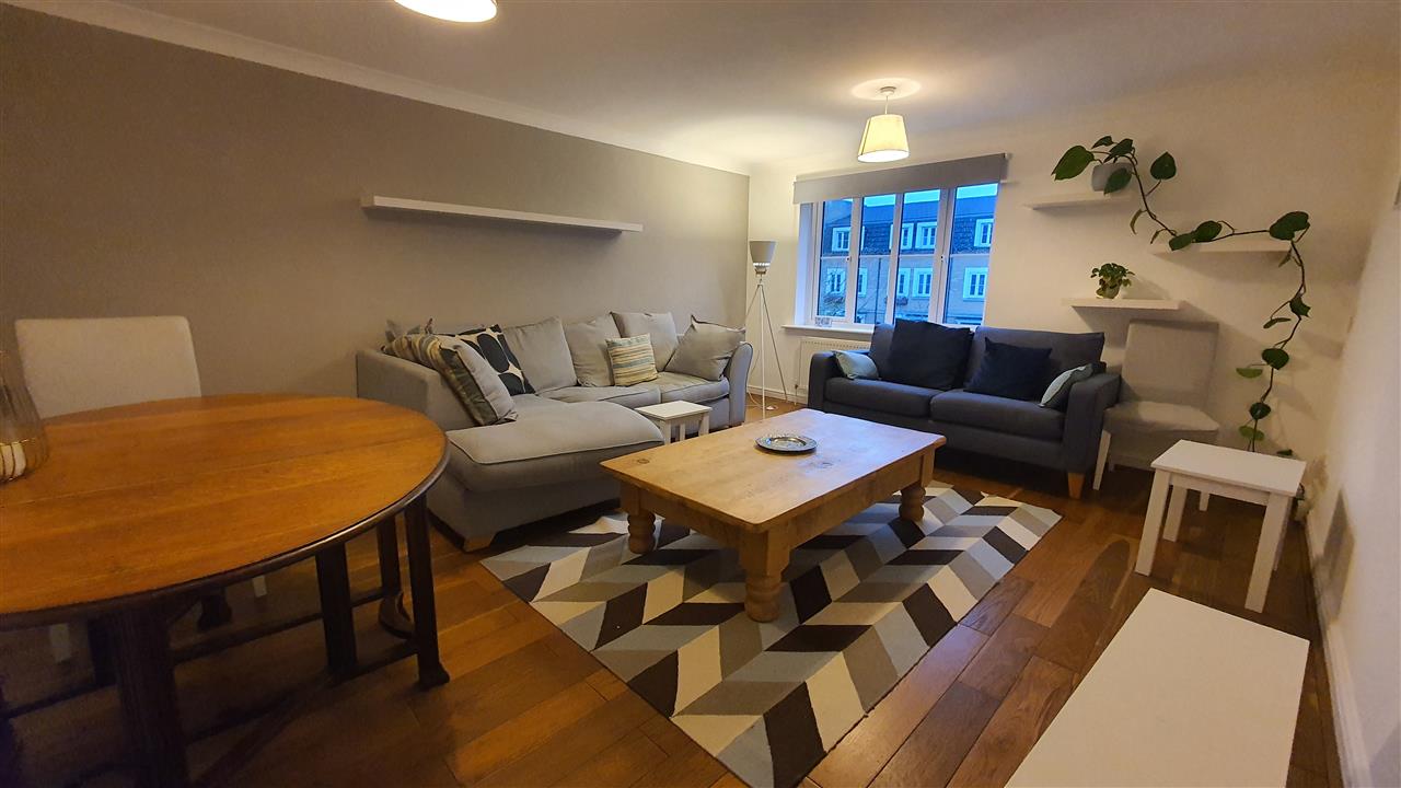 Flat Goddard Place in Greater London