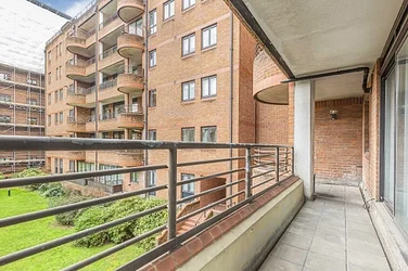 Flat Cromwell Crescent in Greater London
