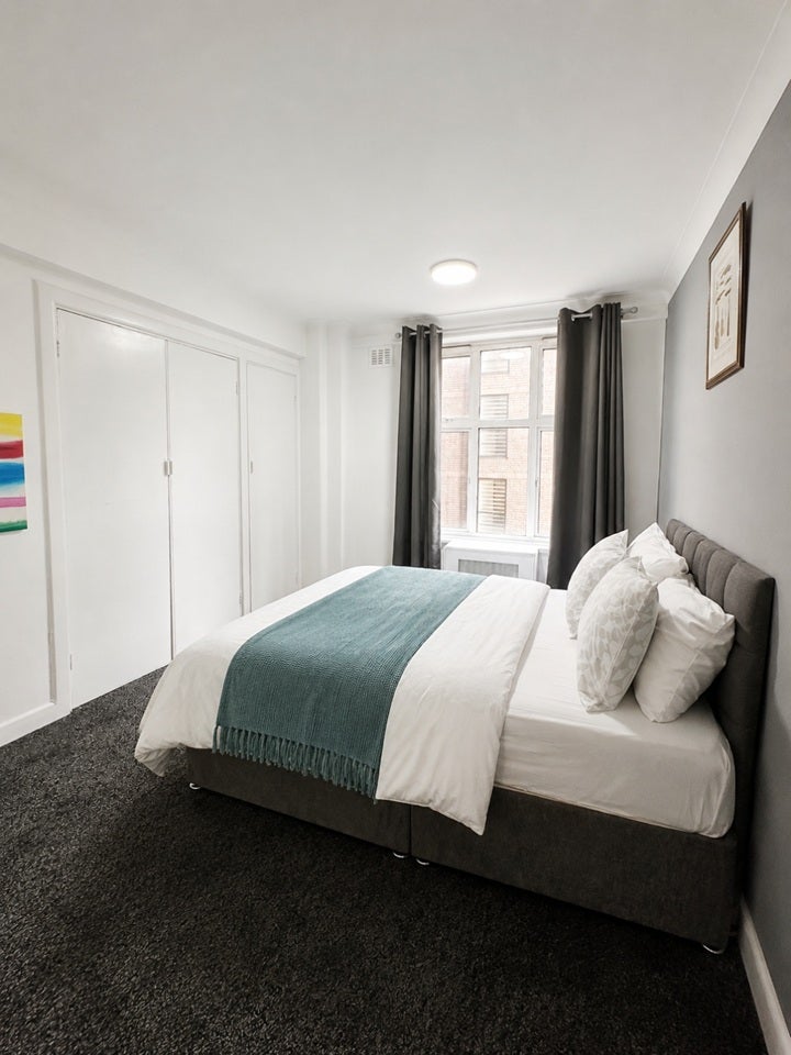Room Park West Place in City of Westminster
