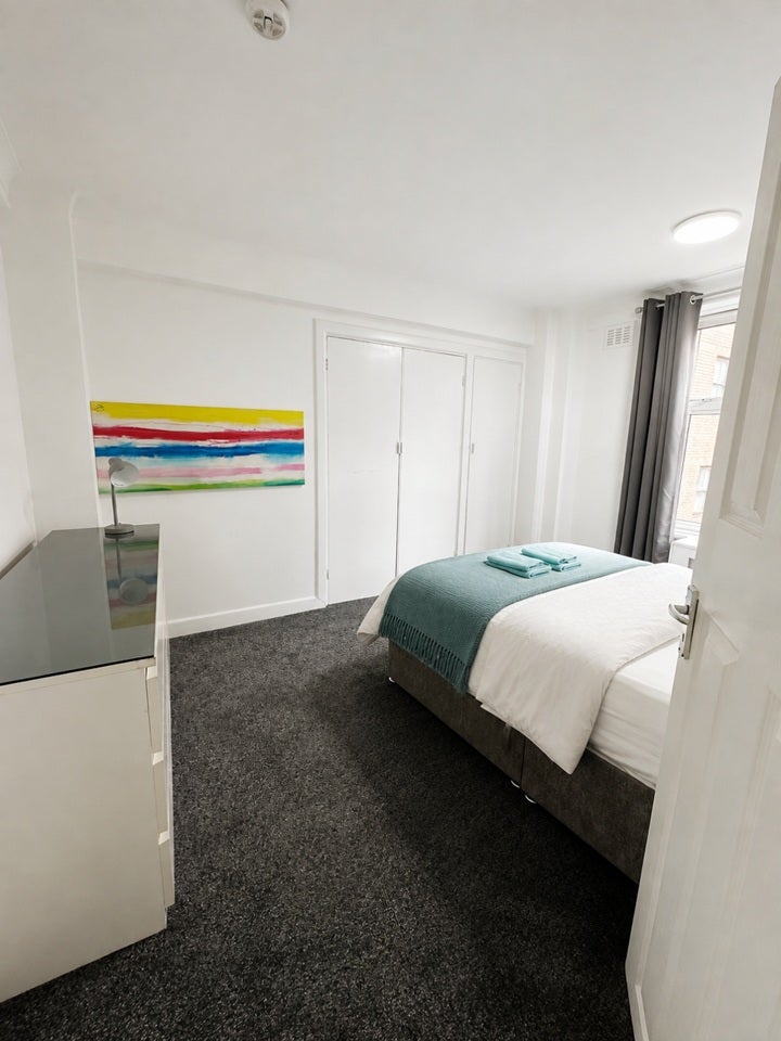 Room Park West Place in City of Westminster