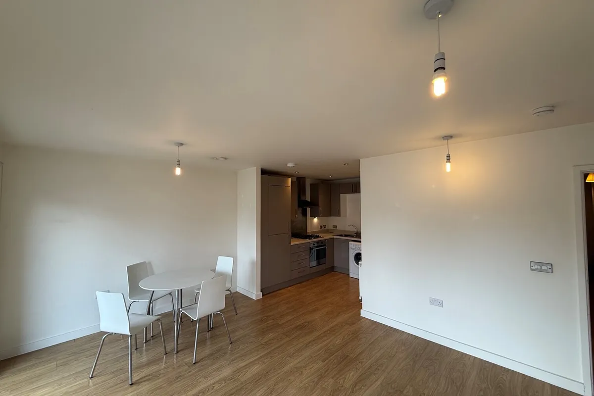 Flat Pevensey Avenue in Greater London
