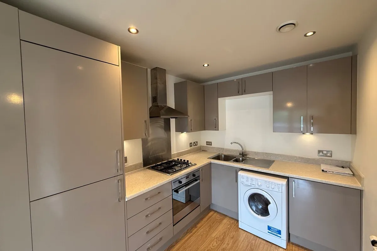 Flat Pevensey Avenue in Greater London