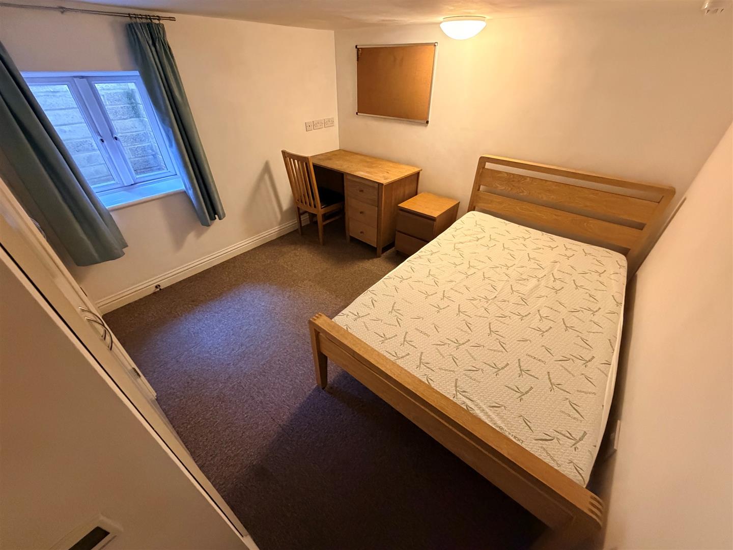 Room Gloucester Place in Cheltenham