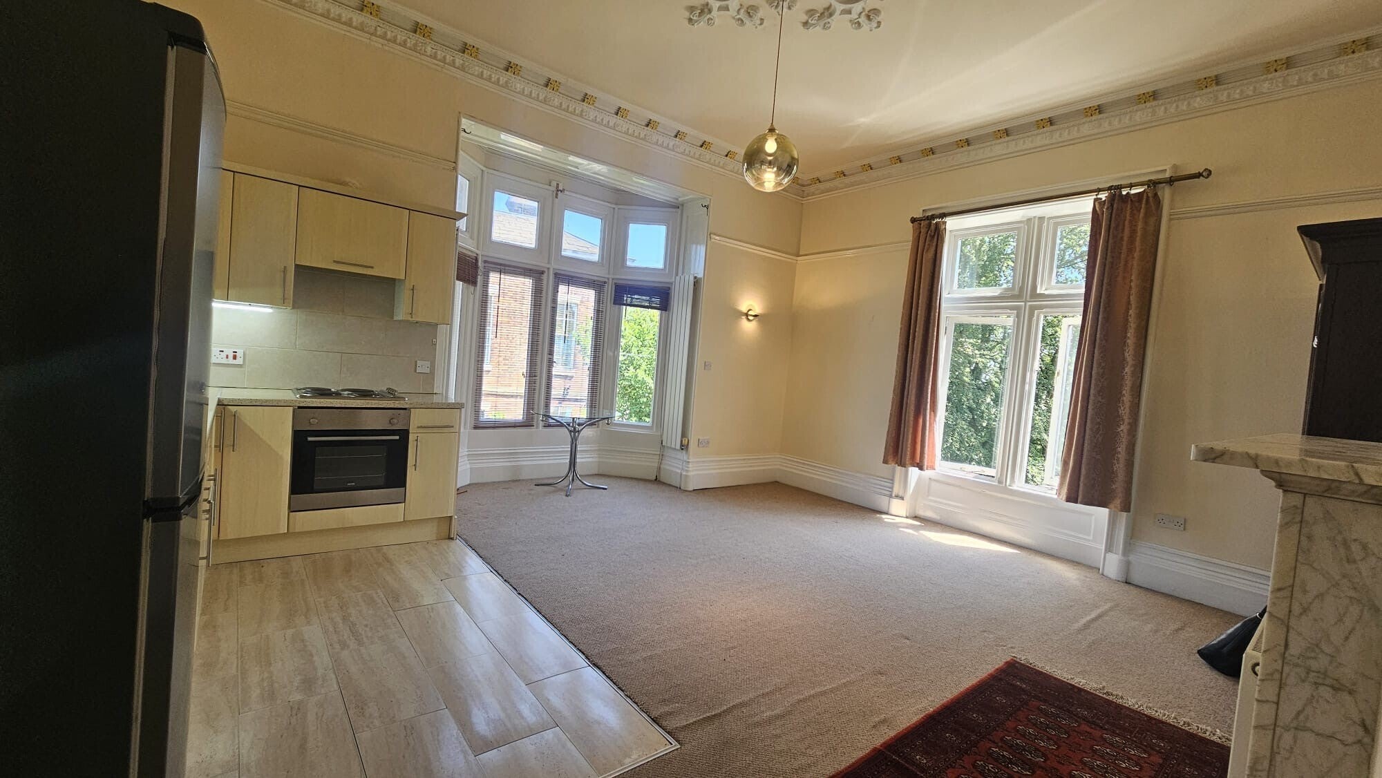 Room East Cliff Road in Preston