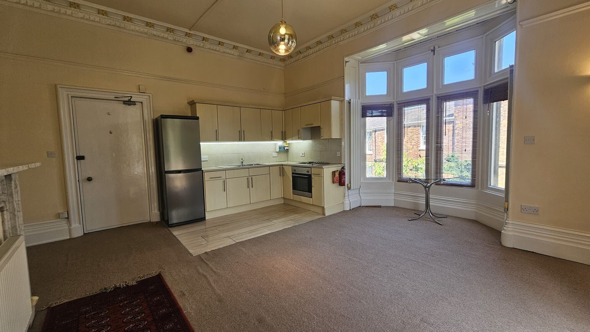 Room East Cliff Road in Preston