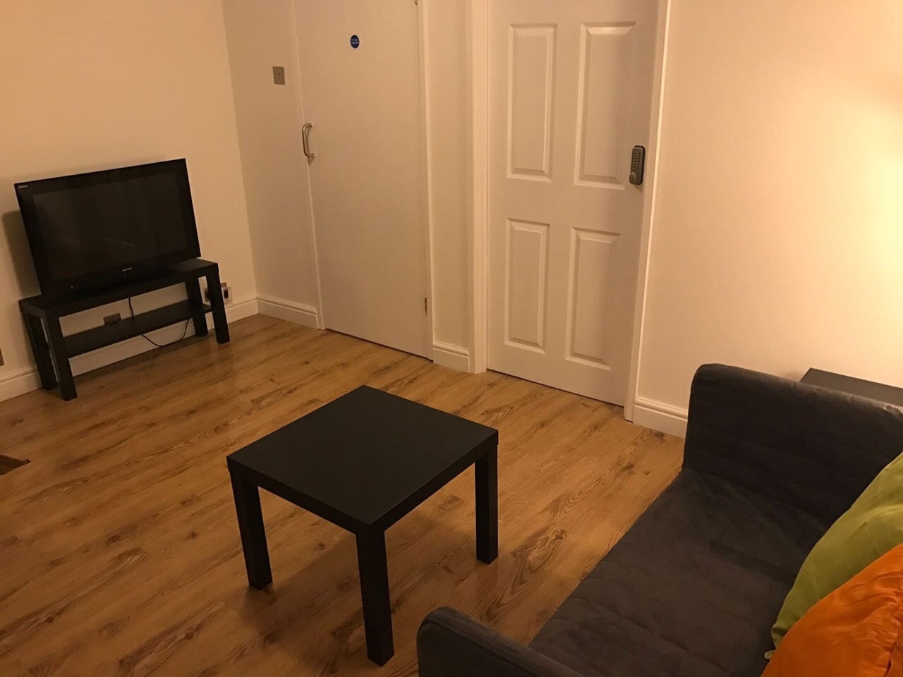 Room Long Lane in Borough of Spelthorne