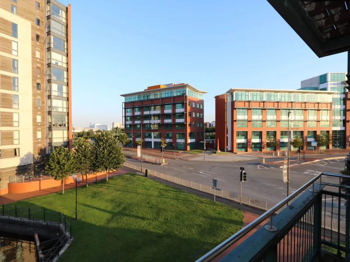 Flat Adventurers Quay in Cardiff