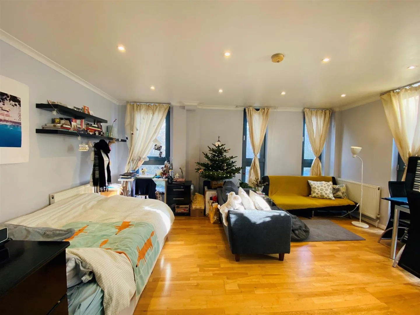 Flat Pentonville Road in Greater London