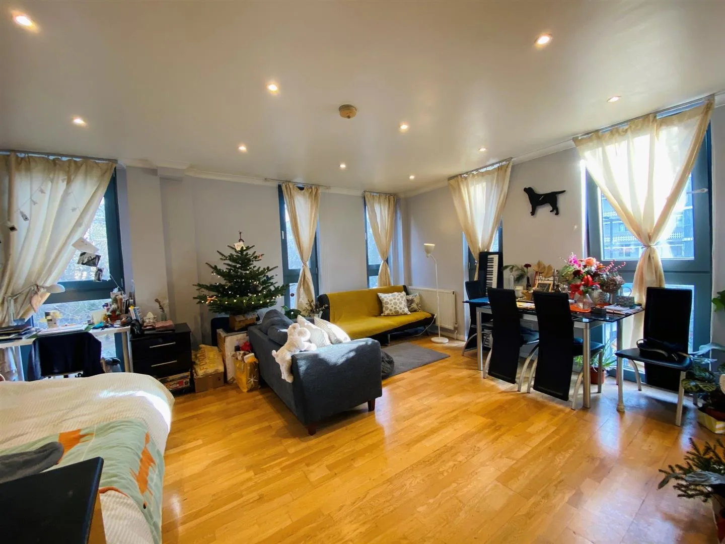 Flat Pentonville Road in Greater London