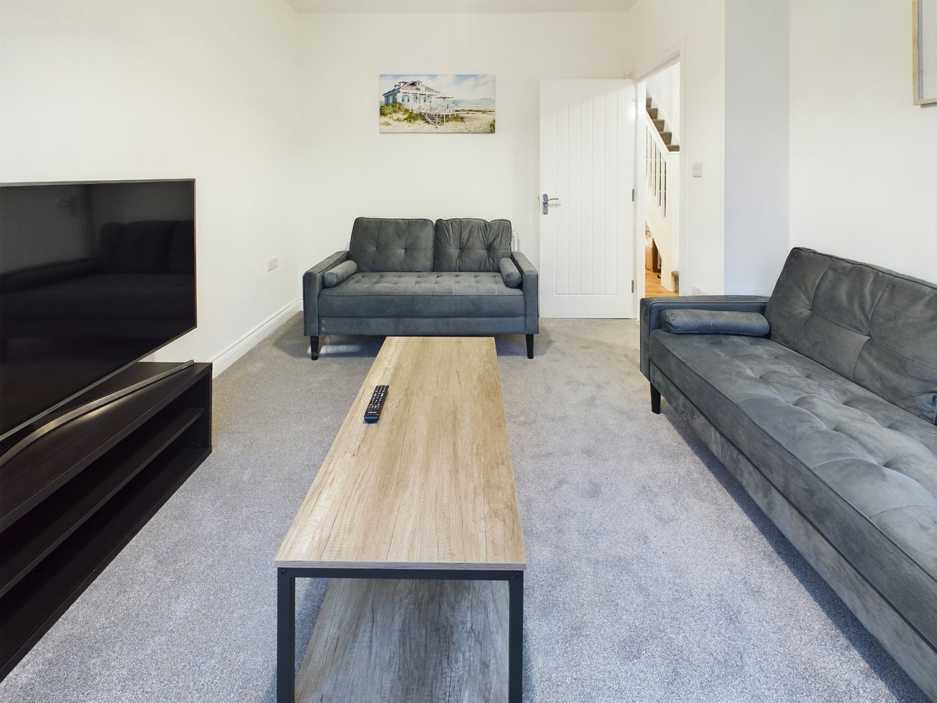 Flat Cooksley Road in Bristol