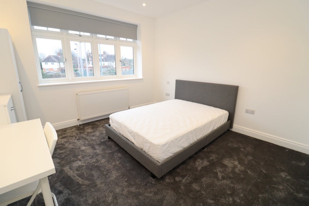Room Globe Road in Greater London