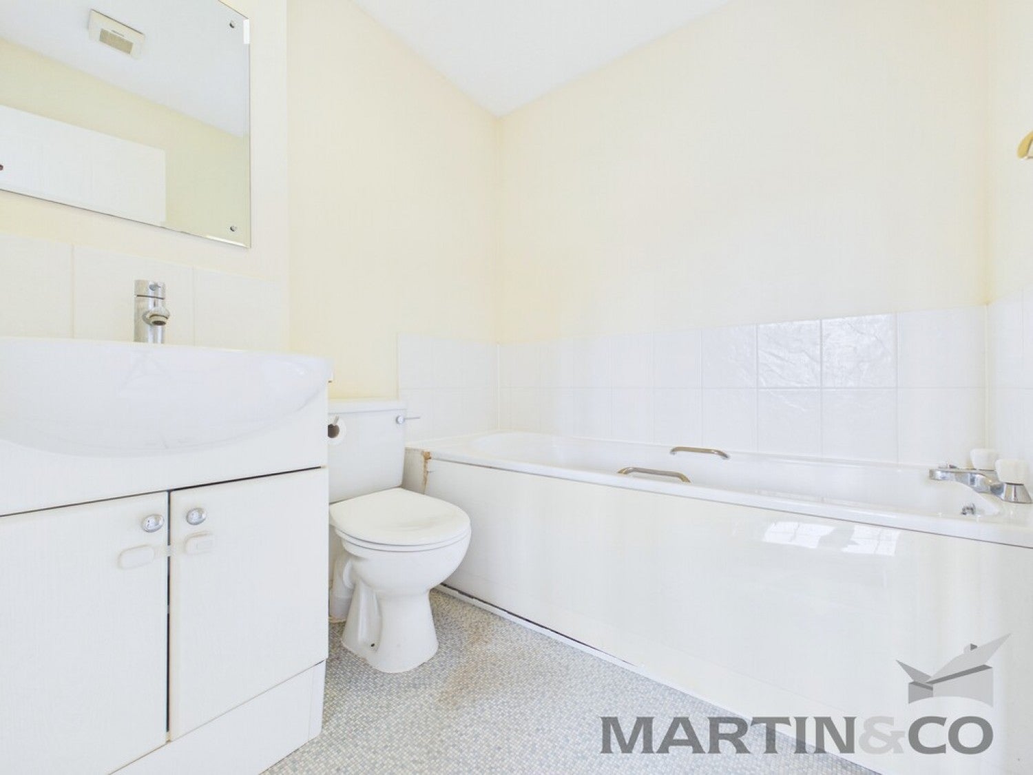 House Sapphire Close in Gosport