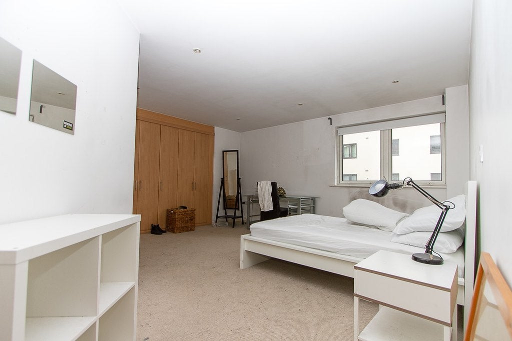 Flat Parade in Royal Leamington Spa