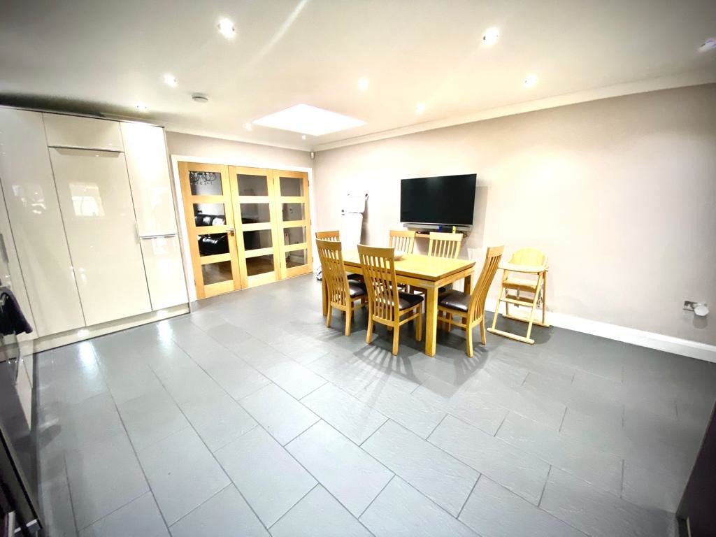 House Phelps Way in Greater London