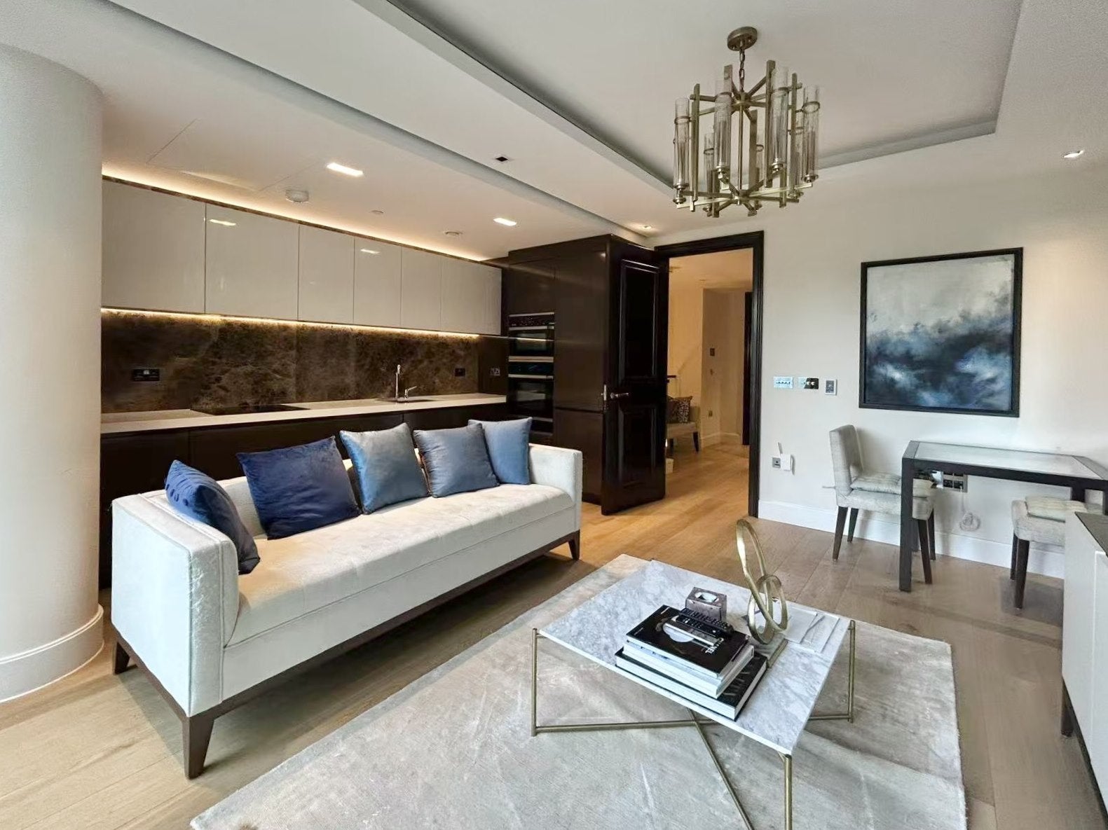 Flat Warwick Lane in Greater London