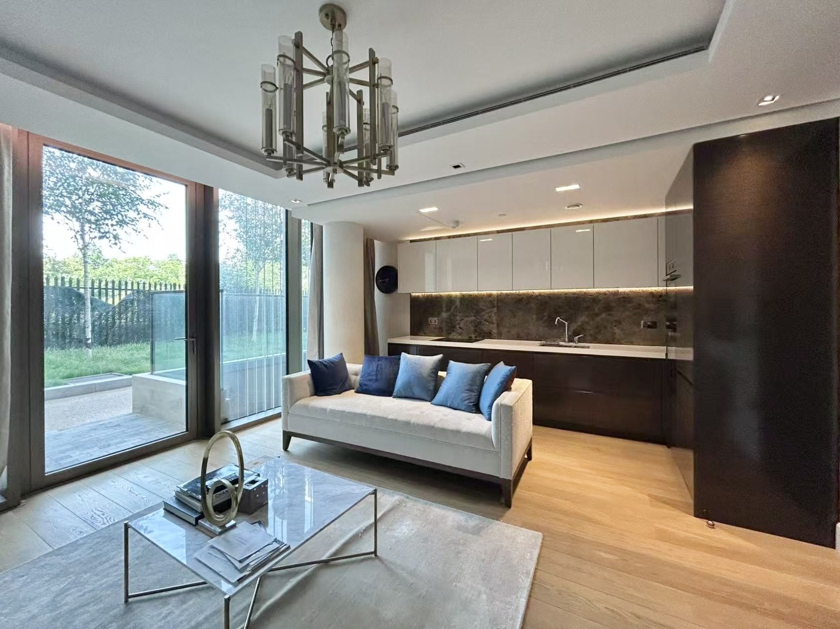 Flat Warwick Lane in Greater London