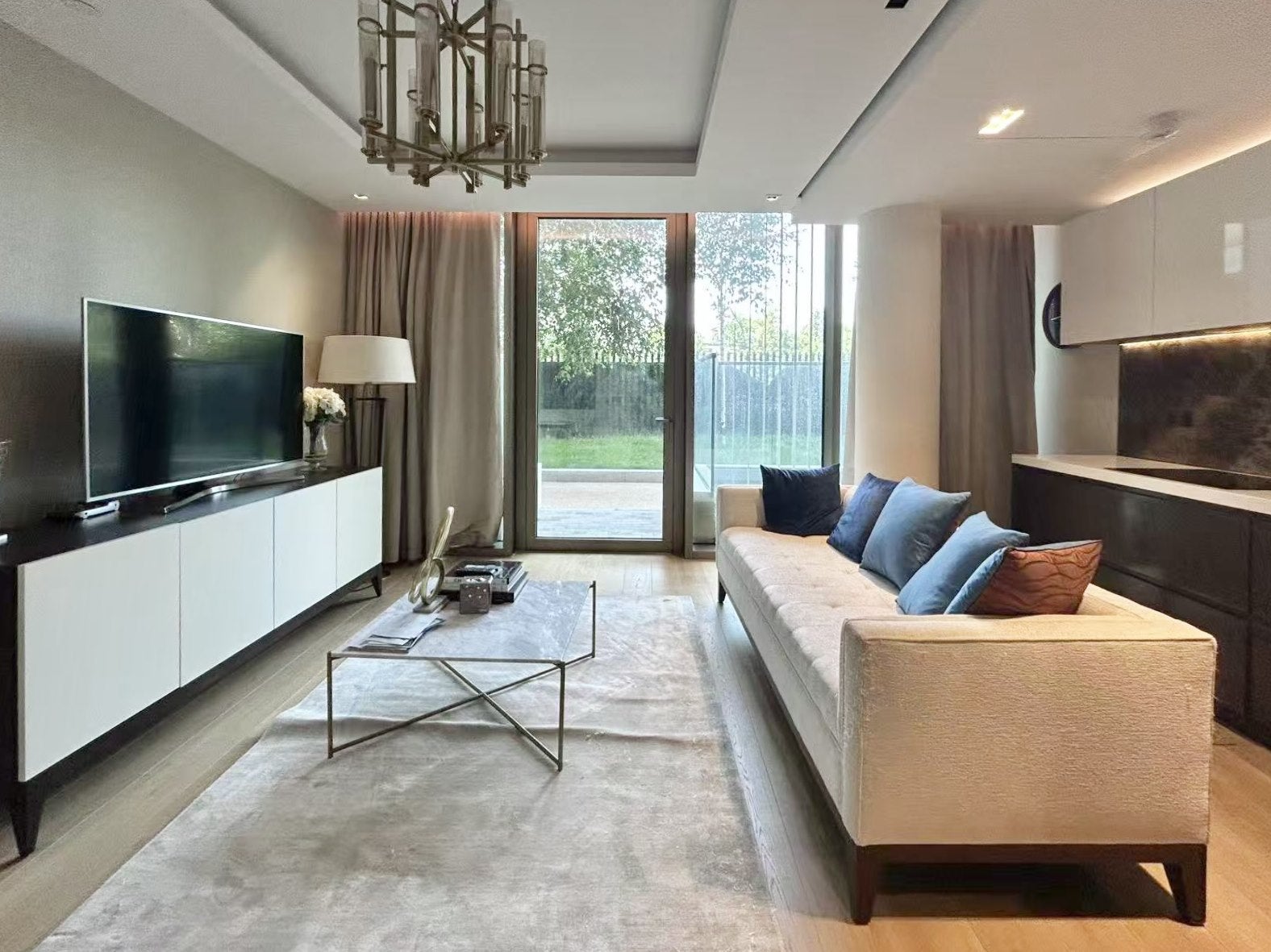Flat Warwick Lane in Greater London