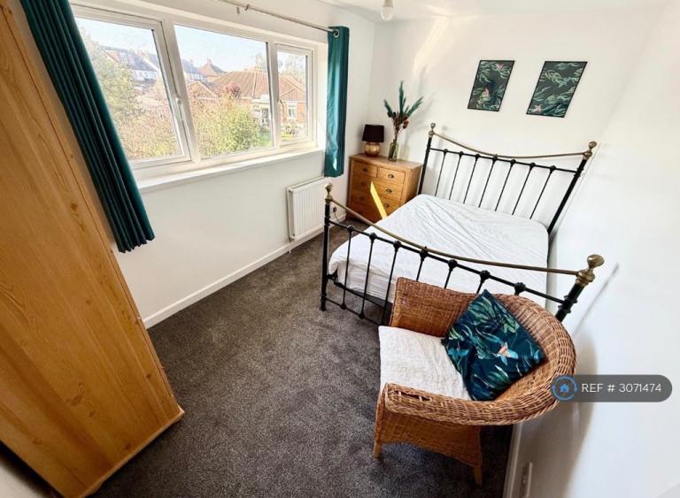 Room Southbourne Avenue in Portsmouth