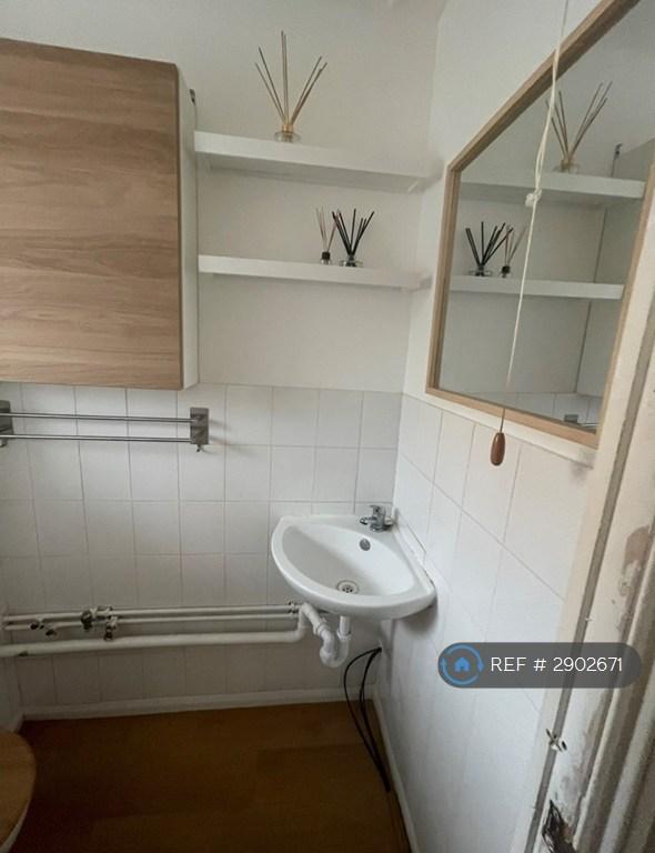 House Larkham Close in Greater London