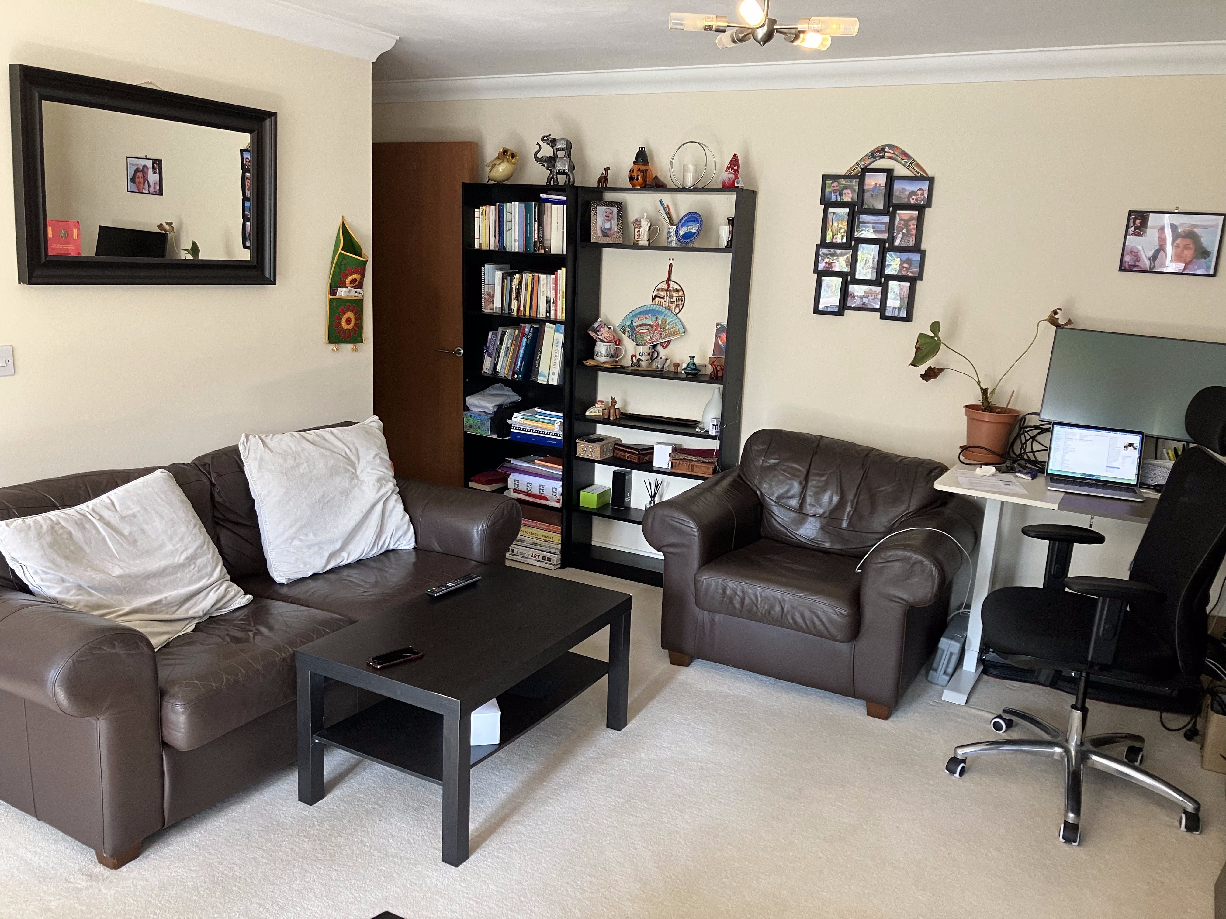 Flat Camborne Road in Greater London